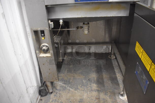 Avalon ADF20-E Stainless Steel Commercial Electric Powered Donut Fryer. 208 Volts, 3 Phase. 26x28x62 - Image 6 of 7