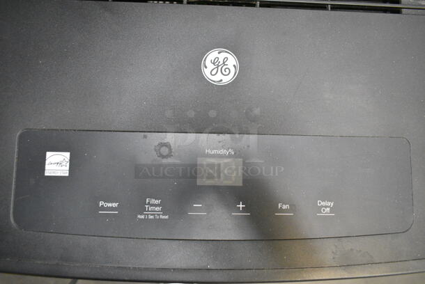 General Electric GE ADEL45LYL1 45 Pint Dehumidifier. 115 Volts, 1 Phase. This Unit Was In Working Condition When the Restaurant Closed. (kitchen) - Image 3 of 5