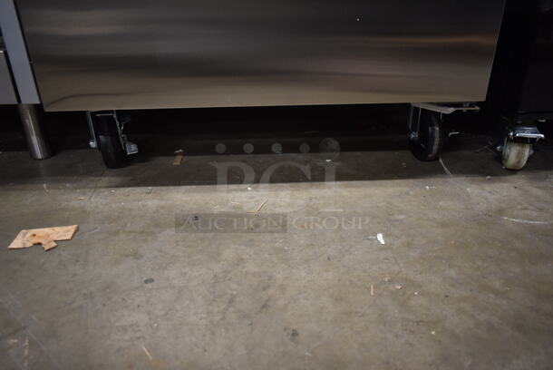 BRAND NEW SCRATCH AND DENT! 2023 Avantco 178Z1FHC Stainless Steel Commercial Single Door Reach In Freezer on Commercial Casters. Unit Is Locked. 115 Volts, 1 Phase. Tested and Working! - Image 6 of 9