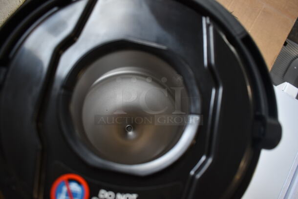 BRAND NEW SCRATCH AND DENT! 2023 Bunn TF SERVER Stainless Steel Commercial 1.5 G Coffee Server.  - Image 6 of 6