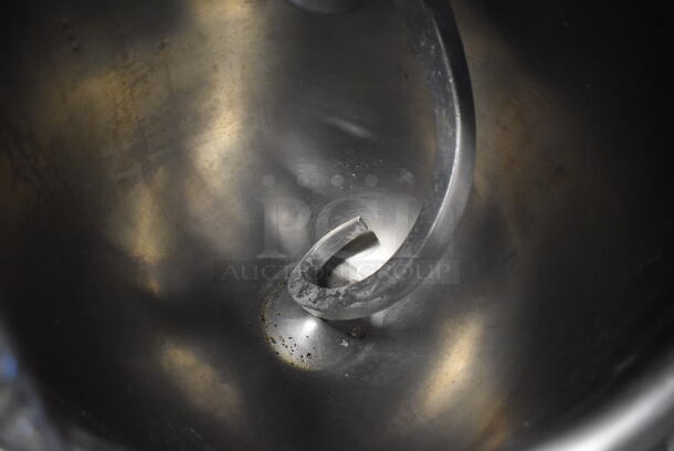 Axis AX-M30 Metal Commercial Floor Style 30 Quart Planetary Dough Mixer w/ Stainless Steel Mixing Bowl, Bowl Guard and Dough Hook Attachment. 110 Volts, 1 Phase. 22x25x44. Tested and Does Not Power On - Image 9 of 9