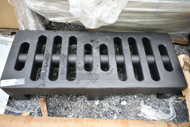 BRAND NEW SCRATCH AND DENT! Regency DUN2460 60" x 24" x 12" Black Plastic Extra Heavy-Duty Dunnage Rack with Slotted Top - 3000 lb. Capacity - Image 3 of 5
