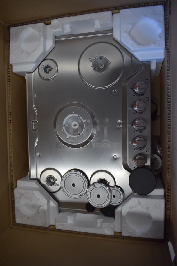 BRAND NEW SCRATCH AND DENT! Frigidaire Electrolux GCCG3048AS Stainless Steel Drop In 36" Gas Powered 5 Burner Cooktop Range. Stock Picture Used For Gallery Picture. - Image 6 of 8