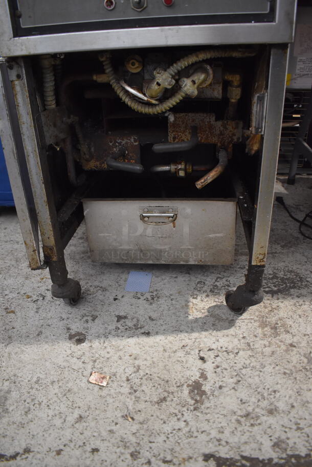 Henny Penny 600 Stainless Steel Commercial Floor Style Natural Gas Pressure Fryer on Commercial Casters. 80,000 BTU. 18x40x48 - Image 6 of 10