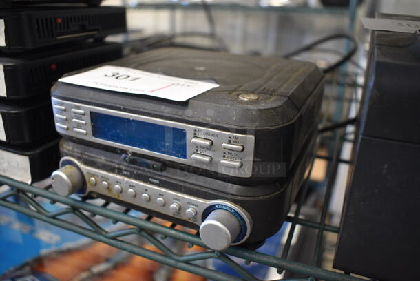 Radio. 7x7x4 - Image 2 of 3