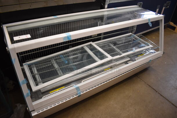 BRAND NEW SCRATCH AND DENT! Avantco Metal Commercial Countertop Refrigerated Display Case Merchandiser. Right Panel Is Missing. 60x24x24. Tested and Working!