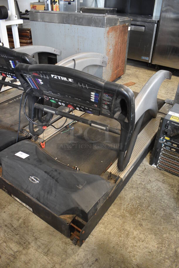 True Model ZTX 850HRC Treadmill. Comes In Two Pieces. 120 Volts, 1 Phase. 33x77x11, 33x28x53 - Image 2 of 4