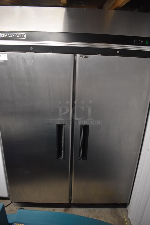 Maxx Cold MXCF-49FD ENERGY STAR Stainless Steel Commercial 2 Door Reach In Freezer w/ Poly Coated Racks on Commercial Casters. 115 Volts, 1 Phase. 54x34x83. Tested and Working! - Image 3 of 8