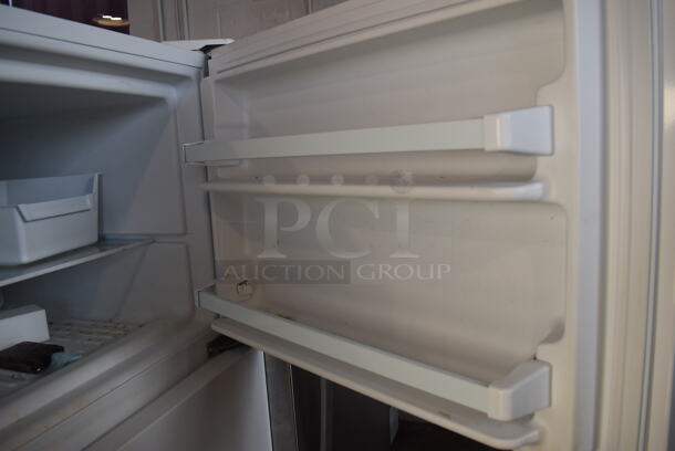 Whirlpool WRT318FZDW02 Metal Cooler Freezer Combo Unit. 115 Volts, 1 Phase. 30x31x66. Tested and Powers On But Does Not Get Cold - Image 5 of 8