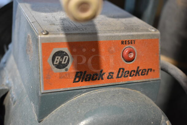 Black & Decker R 1450 Radial Arm Saw on Stand. Tested and Working! - Image 9 of 10
