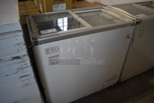 Intertek Model SD/SC-208JY Chest Cooler Merchandiser w/ 2 Sliding Lids on Commercial Casters. 110 Volts, 1 Phase. 33x20x33. Tested and Working! - Image 3 of 8