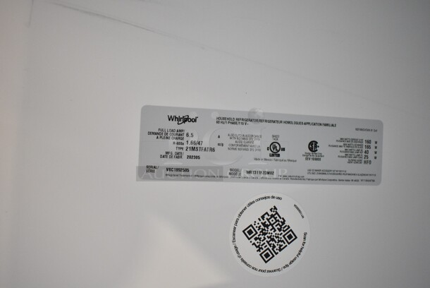 BRAND NEW SCRATCH AND DENT! 2023 Whirlpool WRT311FZDM02 Metal Cooler Freezer Combo Unit. 115 Volts, 1 Phase. Tested and Working! - Image 8 of 8