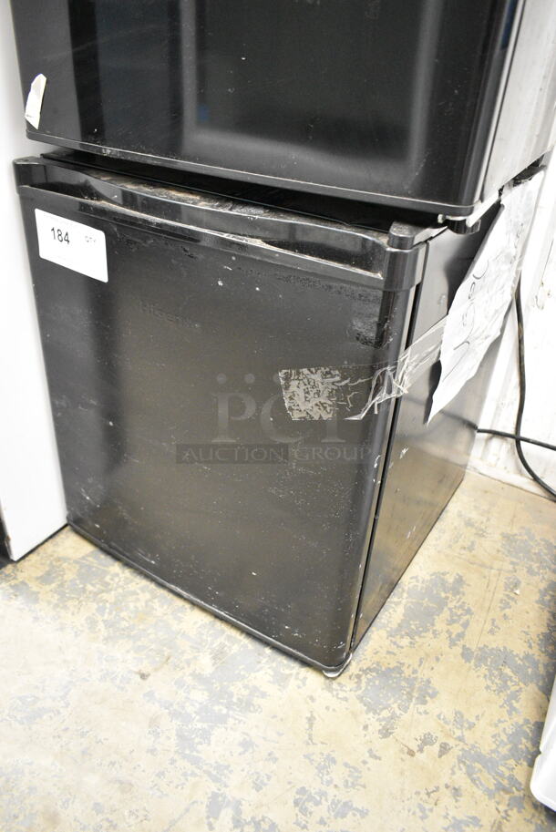 Hisense RR17D6ABE Metal Mini Cooler. 115 Volts, 1 Phase. Tested and Working! - Image 2 of 5