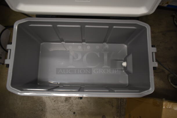 LIKE NEW! Igloo 50548 Marine Ultra 70 Qt. White Cooler with Comfort Grip Handles - Image 8 of 10