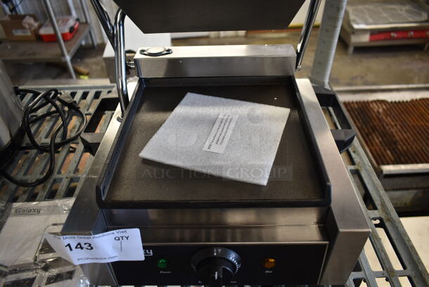 BRAND NEW SCRATCH AND DENT! 2022 Galaxy P60S Stainless Steel Commercial Countertop Panini Press. 120 Volts, 1 Phase. Tested and Working! - Image 5 of 8