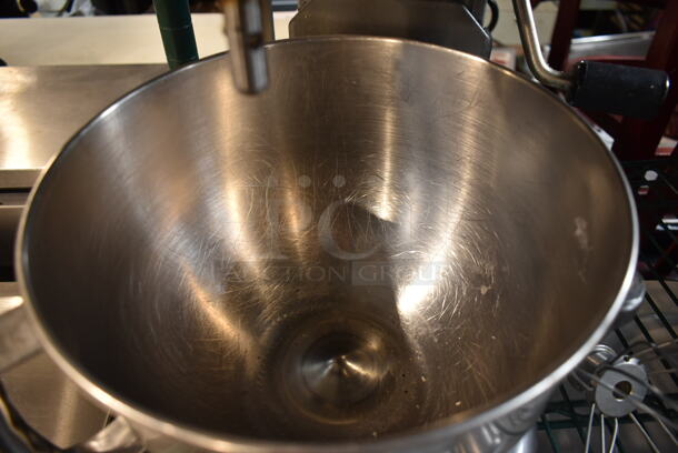 KitchenAid KP26M1CPM Professional 600 Metal Commercial Countertop 6 Quart Planetary Dough Mixer w/ Metal Bowl, Dough Hook, Whisk and 2 Paddle Attachments. 120 Volts, 1 Phase. Tested and Working! - Image 4 of 7