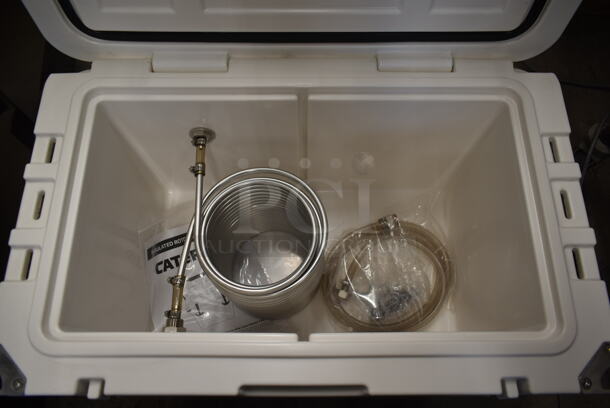 LIKE NEW! CaterGator JB45WH White 1 Faucet 47 Qt. Insulated Jockey Box with 69 ft. Coil - Image 12 of 12