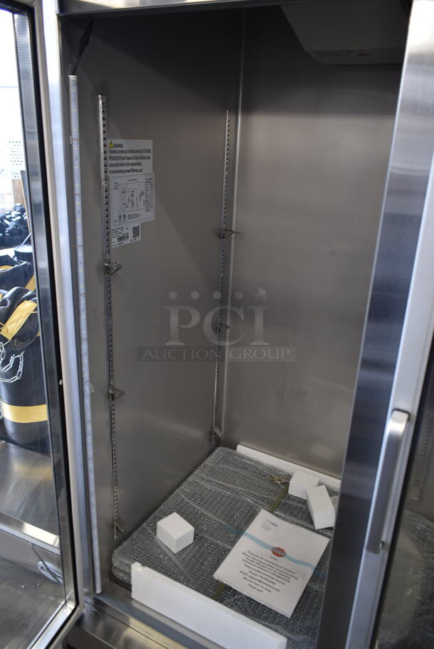BRAND NEW SCRATCH AND DENT! 2023 KoolMore RIR-2D-GD Stainless Steel Commercial 2 Door Reach In Cooler Merchandiser w/ Poly Coated Racks. 115 Volts, 1 Phase. Tested and Working! - Image 5 of 8