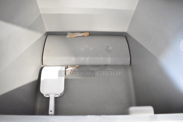LIKE NEW! 2022 Scotsman C1030SA-32F Stainless Steel Commercial Ice Head on 2022 Scotsman B530S Stainless Steel 536 lb. Ice Bin. 208/230 Volts, 1 Phase.  - Image 7 of 10