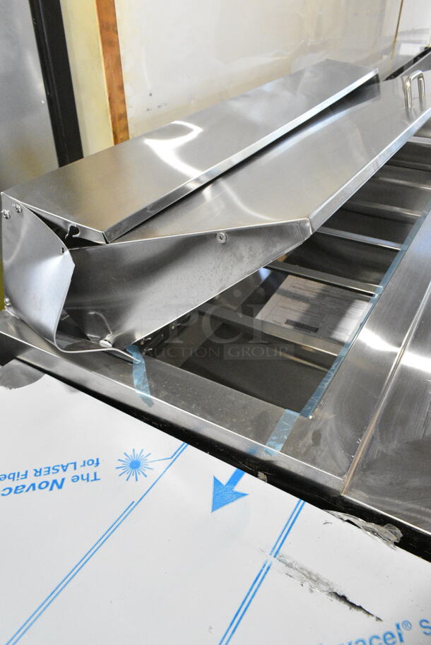 BRAND NEW SCRATCH AND DENT! 2023 Avantco 178APT48HC Stainless Steel Commercial Sandwich Salad Prep Table Bain Marie Mega Top. 115 Volts, 1 Phase. Tested and Working! - Image 5 of 10