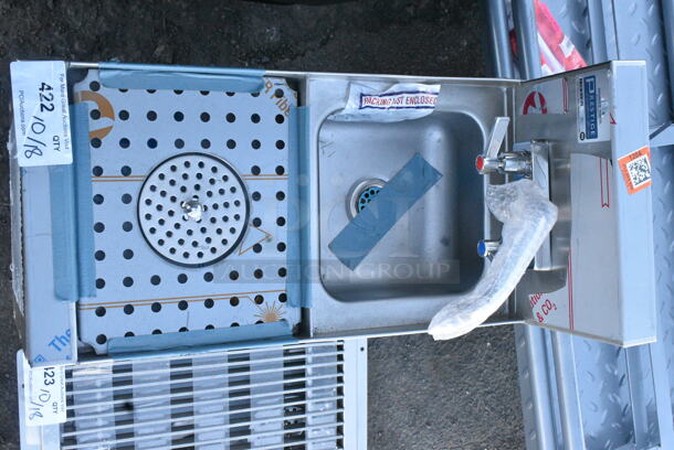 BRAND NEW SCRATCH AND DENT! Advance Tabco Prestige Series PRCS-25-12 Underbar Hand Sink with Glass Rinser - 25" x 12" - Image 4 of 6