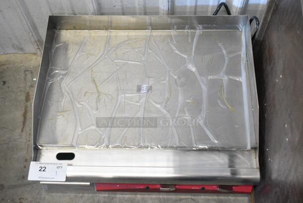BRAND NEW SCRATCH AND DENT! Avantco 177EG24N Stainless Steel 24" Electric Countertop Griddle - 208/240 Volts, 1 Phase.  - Image 4 of 5