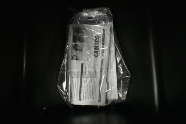 BRAND NEW SCRATCH AND DENT! Cambro ICS100L SlidingLid™ Black Mobile Ice Bin - 100 lb. Capacity - Image 6 of 7