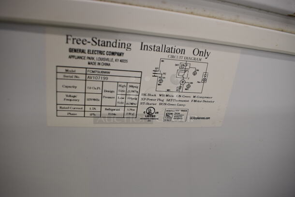 GE FCM7SUBWW Metal Commercial Chest Freezer. 115 Volts, 1 Phase. 37x23x33. Tested and Working! - Image 6 of 8