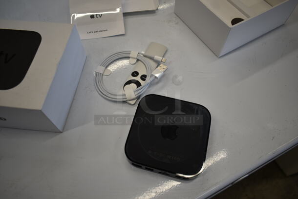 IN ORIGINAL BOX! Apple A1469 Apple TV Box w/ Remote. - Image 7 of 7