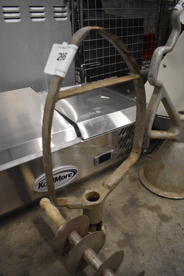 Hobart VMLH60 Metal Commercial 60 Quart Pastry Knife Attachment for Mixer. 10x3x19.5 - Image 2 of 3