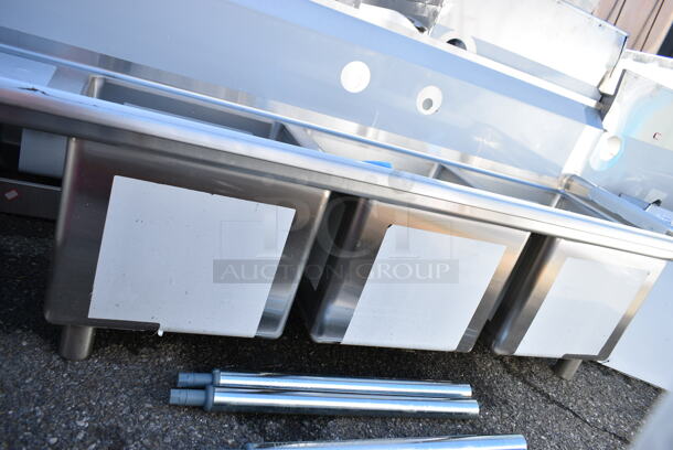BRAND NEW SCRATCH AND DENT! Regency 600S3151515L Stainless Steel Commercial 3 Bay Sink w/ Left Side Drain Board. Bays 15x15. Drain Board 13.5x17 - Image 4 of 9
