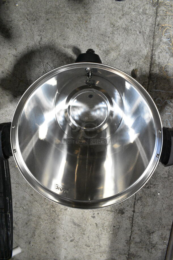 BRAND NEW SCRATCH AND DENT! Avantco 177WB29L 7.6 Gallon 196 Cup (29 Liter) Water Boiler. 120 Volts, 1 Phase.  - Image 6 of 7