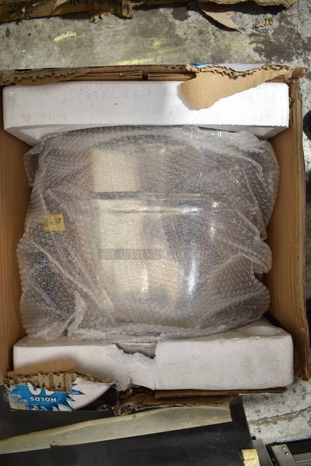 BRAND NEW IN BOX! Winco ESW-70 Stainless Steel Soup Kettle Food Warmer.  - Image 3 of 4