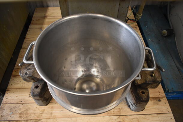 Hobart M802 Metal Commercial Floor Style 80 Quart Planetary Dough Mixer w/ Bowl Guard, Bowl Adapter, Mixing Bowl and 2 Whisk Attachments. 200 Volts, 3 Phase.  - Image 4 of 11