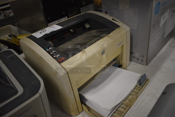 HP Laserjet 1022 Countertop Printer. 14.5x14x9.5 - Image 2 of 4
