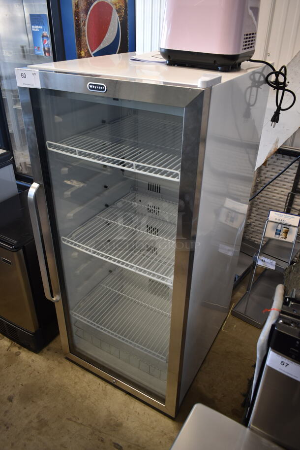 BRAND NEW SCRATCH AND DENT! Whynter CBM-1060XLW 10.6 cu. ft. Commercial Beverage Merchandiser. 115 Volts, 1 Phase. Tested and Working! - Image 2 of 7