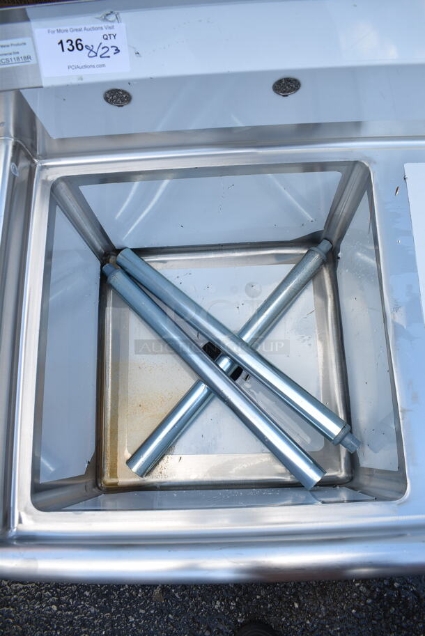 BRAND NEW SCRATCH AND DENT! Steelton 522CS11818R 38 3/4" 18-Gauge Stainless Steel One Compartment Commercial Sink with Right Drainboard - 18" x 18" x 12" Bowl. Missing 1 Leg.  - Image 5 of 7