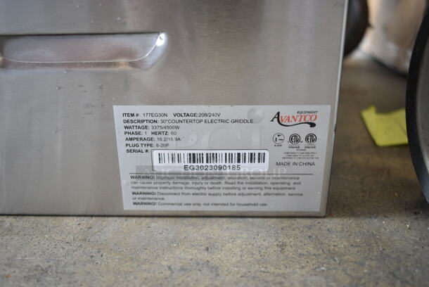 BRAND NEW SCRATCH AND DENT! Avantco 177EG30N Stainless Steel 30" Electric Countertop Griddle. 208/240 Volts, 1 Phase.  - Image 6 of 6
