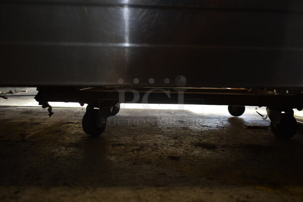 Blodgett SHO-100-E Stainless Steel Commercial Electric Powered Full Size Convection Oven w/ View Through Doors, Metal Oven Racks and Thermostatic Controls. - Image 5 of 8