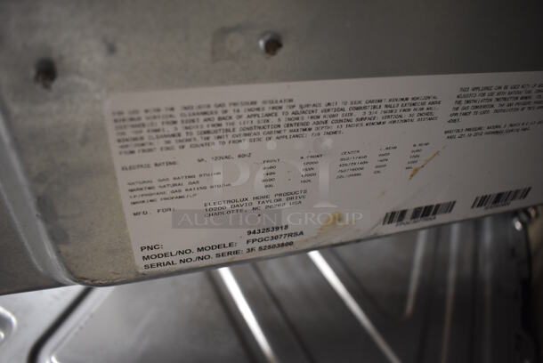 BRAND NEW SCRATCH AND DENT! Frigidaire FPGC3077RSA Metal 30" 5 Burner Gas Cooktop - Image 9 of 10