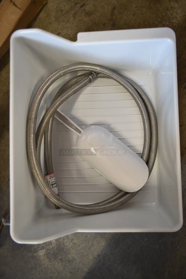 BRAND NEW SCRATCH AND DENT! Whynter UIM-155 Stainless Steel 15" Built In Ice Maker Machine 12lb. 115 Volts, 1 Phase. Tested and Working! - Image 5 of 6