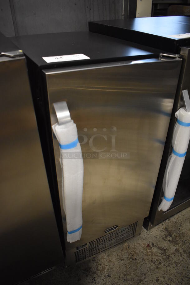 BRAND NEW SCRATCH AND DENT! Whynter UIM-502SS Stainless Steel Self Contained Ice Maker. 115 Volts, 1 Phase. 14.5x24.5x32.5 Tested and Working! - Image 2 of 8