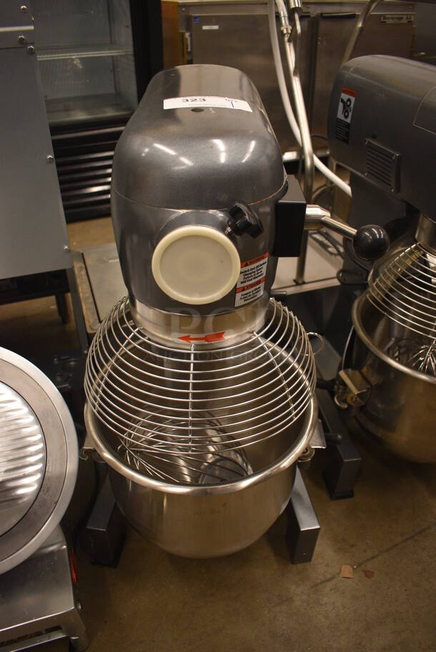 Avantco MX20 Metal Commercial Countertop 20 Quart Planetary Dough Mixer w/ Stainless Steel Mixing Bowl, Bowl Guard and Whisk Attachment. 120 Volts, 1 Phase. 18x20x32. Tested and Working But On Button Needs To Be Held Down - Image 3 of 6