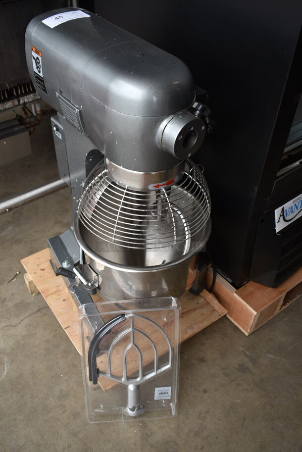 BRAND NEW SCRATCH AND DENT! Avantco 177MX20H Metal Commercial Countertop 20 Quart Planetary Dough Mixer w/ Stainless Steel Mixing Bowl, Bowl Guard, Dough Hook and Paddle Attachment. 120 Volts, 1 Phase. Tested and Working! - Image 2 of 9