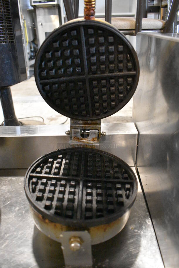 Stainless Steel Commercial Countertop Double Waffle Maker. 115 Volts, 1 Phase. 20x18x10. Tested and Working! - Image 3 of 7