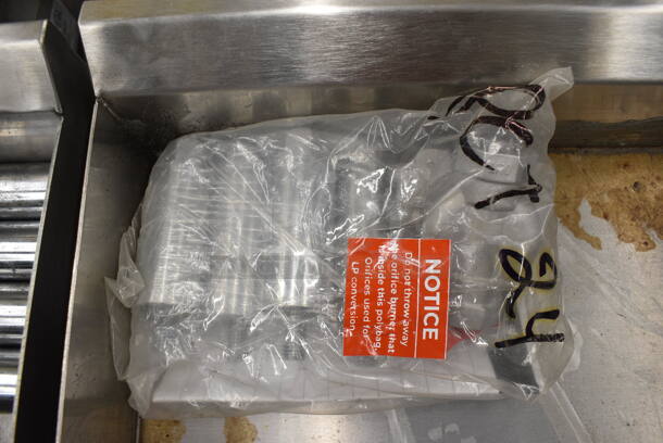 2022 Avantco 177CAG24TG Stainless Steel Commercial Countertop Natural Gas Powered Flat Top Griddle. 24x29x12 - Image 4 of 6