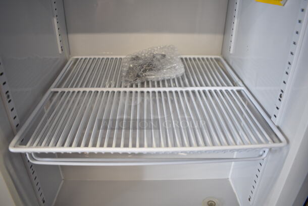 BRAND NEW SCRATCH AND DENT! Whynter CDF-177SB Countertop Reach In 1.8 cu ft Display Glass Door Freezer Merchandiser. 115 Volt, 1 Phase. Tested and Working! - Image 5 of 6