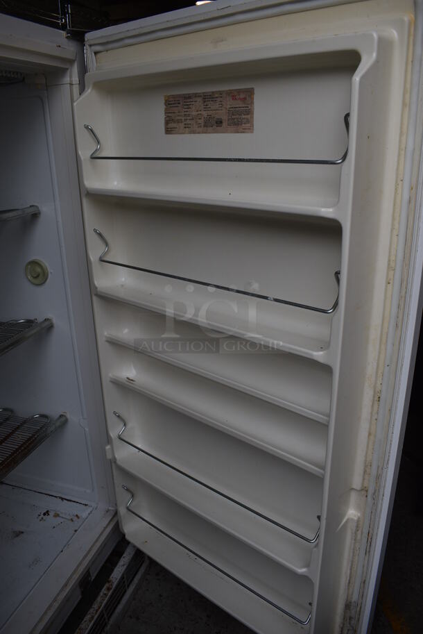 Whirlpool Model EAV 16B Single Door Reach In Freezer. 31.5x25x65. Tested and Working! - Image 6 of 7