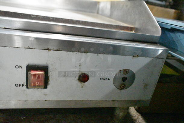 Eurodib SFE04910-240 Stainless Steel Commercial Countertop Electric Powered Flat Top Griddle. 240 Volts, 1 Phase.  - Image 3 of 6