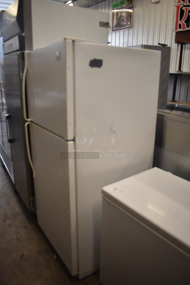 Whirlpool ET8MTMXKQ0 White Residential Refrigerator Freezer Combo 115 Volt 1 Phase. Tested and Working! - Image 3 of 8